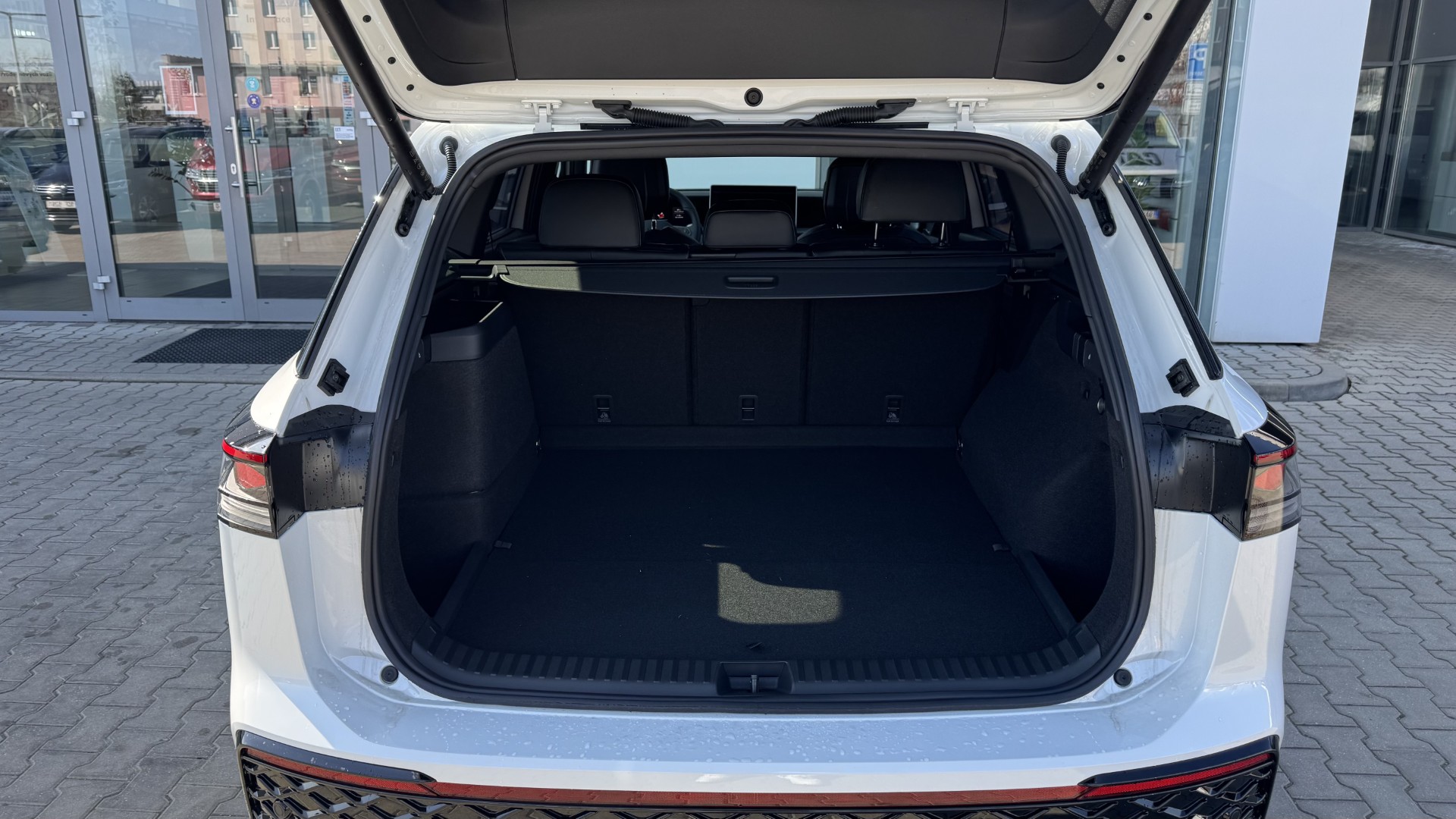 Obrázek Tayron R-Line People 200 kW eHybrid