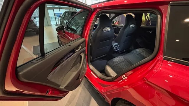 Obrázek Passat R-Line People 2,0 TSI 150 kW