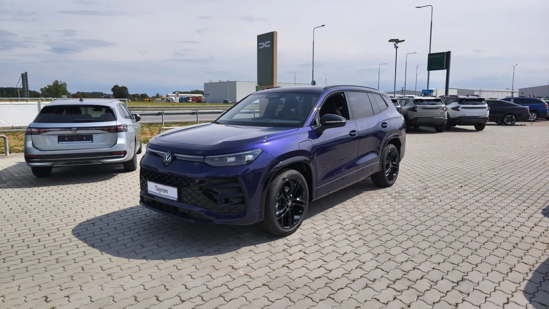 Volkswagen Tayron R-Line People 200 kW eHybrid
