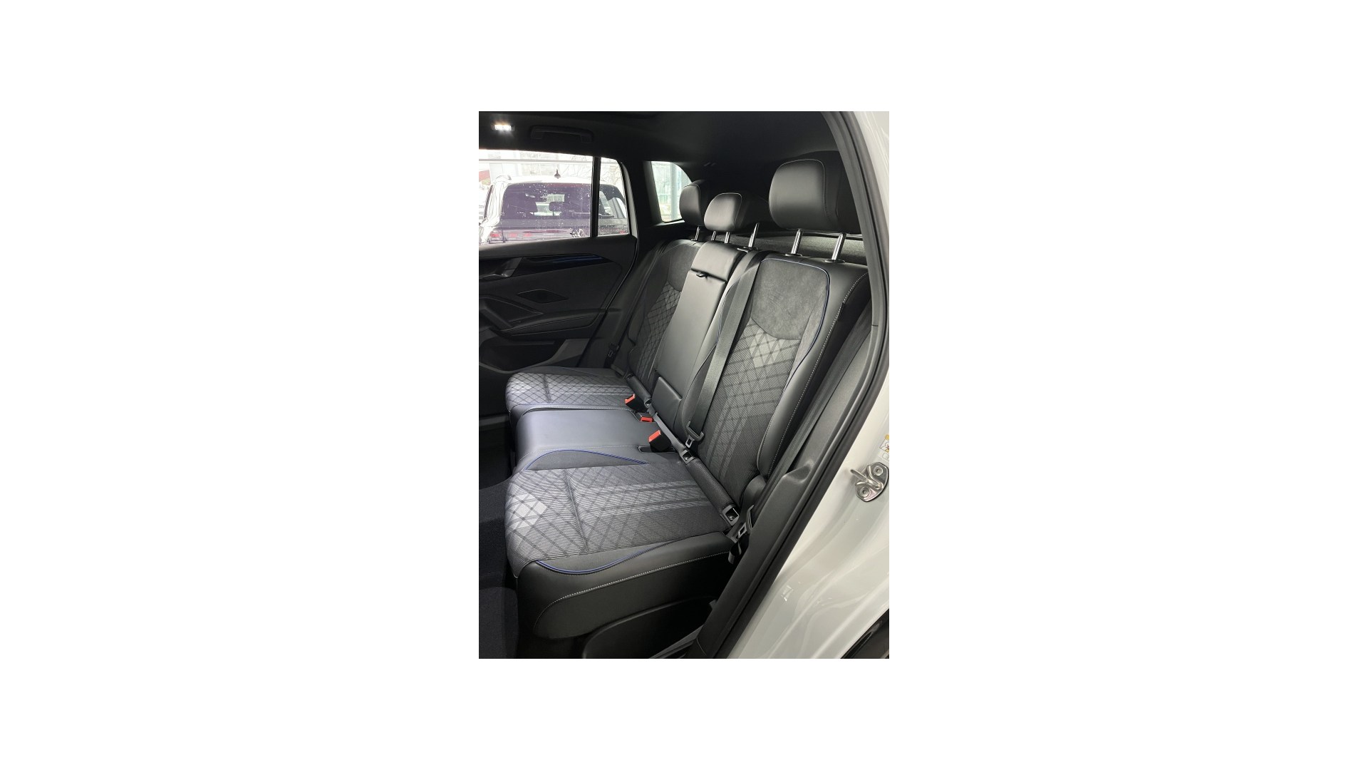 Obrázek Tiguan R-Line People 150 kW eHybrid