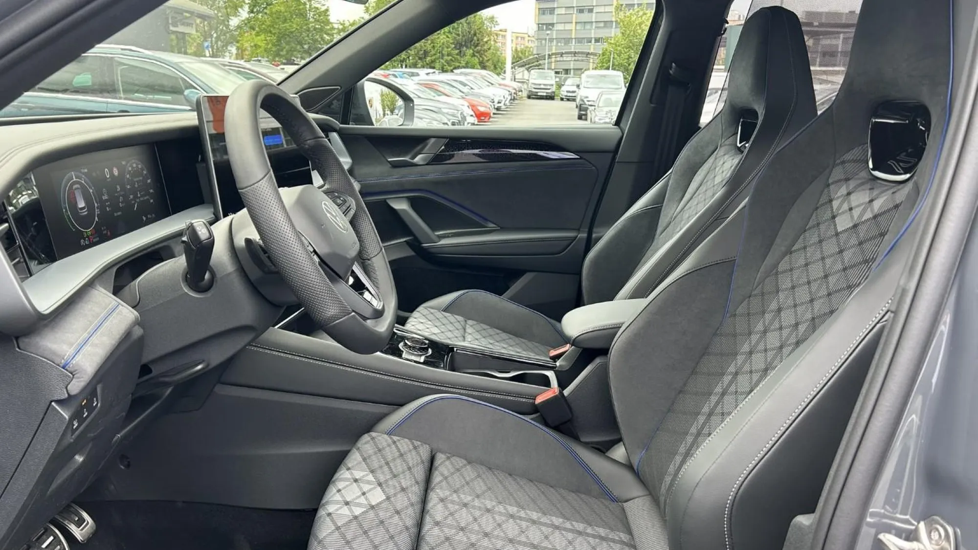 Obrázek Tayron R-Line 1,5 TSI 150 kW eHybrid