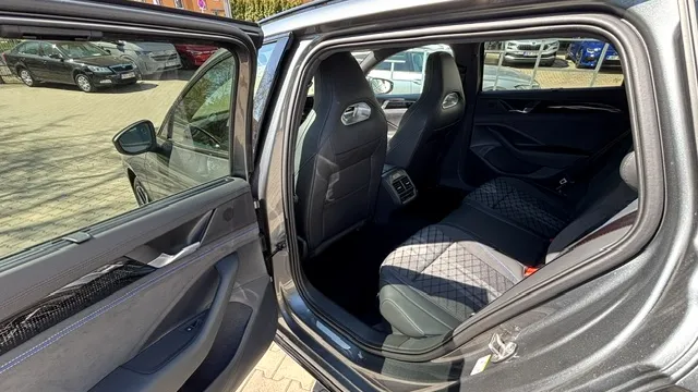 Obrázek Passat R-Line People 2,0 TDI 142 kW 4MOT