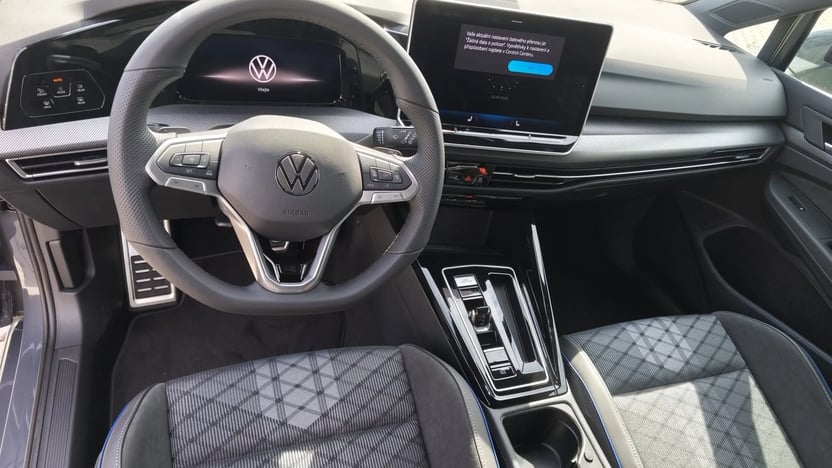 Obrázek Golf R-Line People 1,5 eTSI 7DSG mHEV