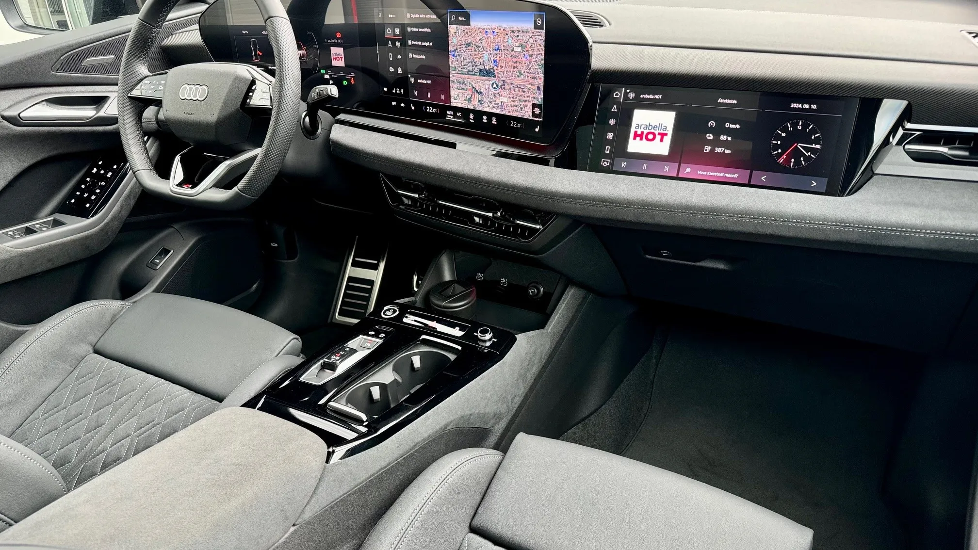 Q6 e-tron quattro képe