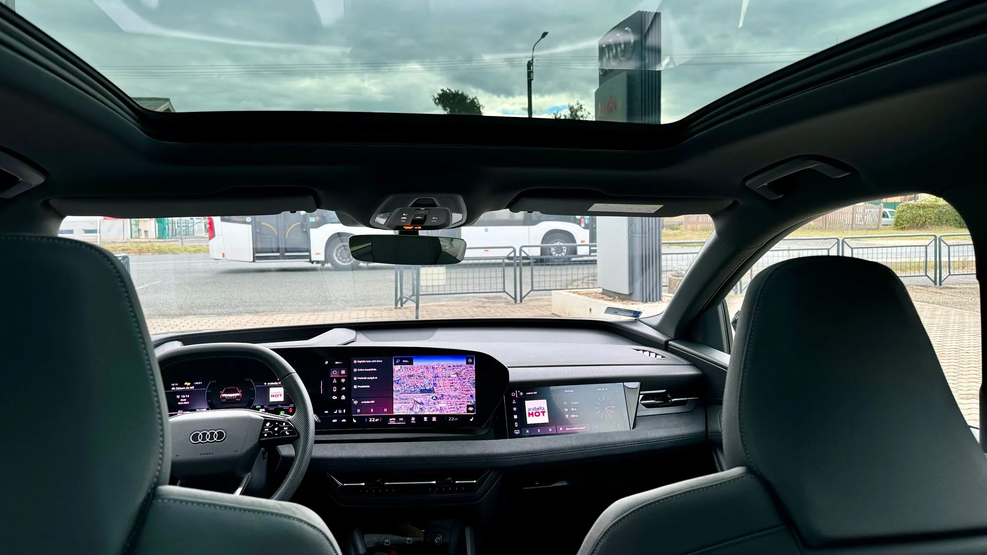 Q6 e-tron quattro képe