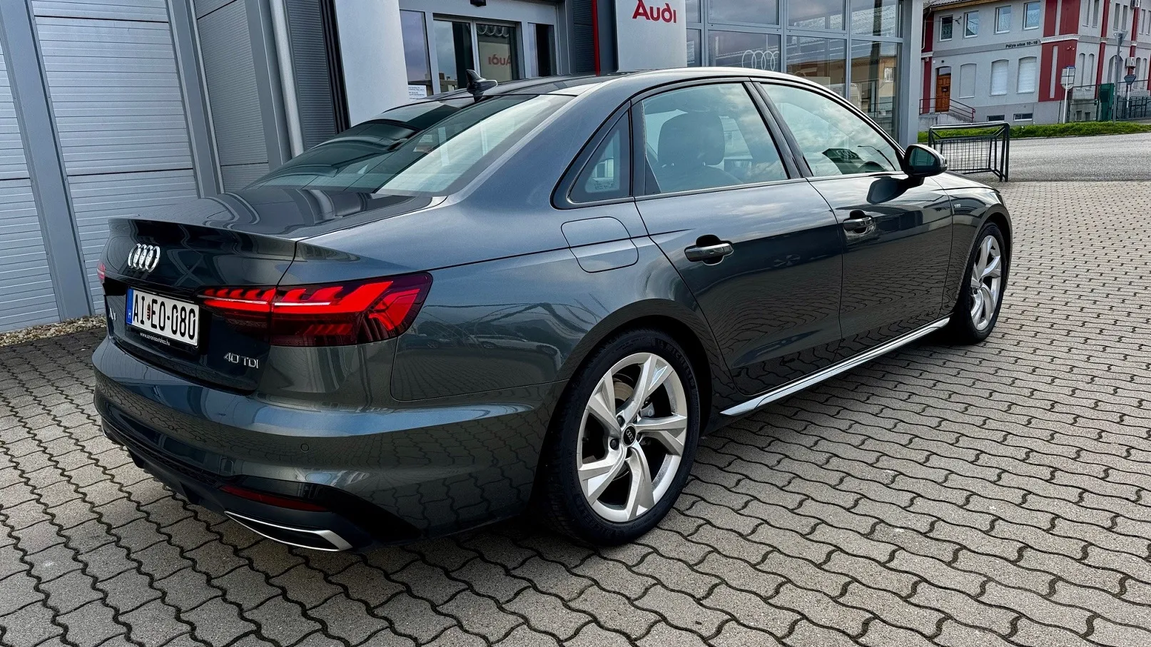 A4 S line 40 TDI S tronic képe