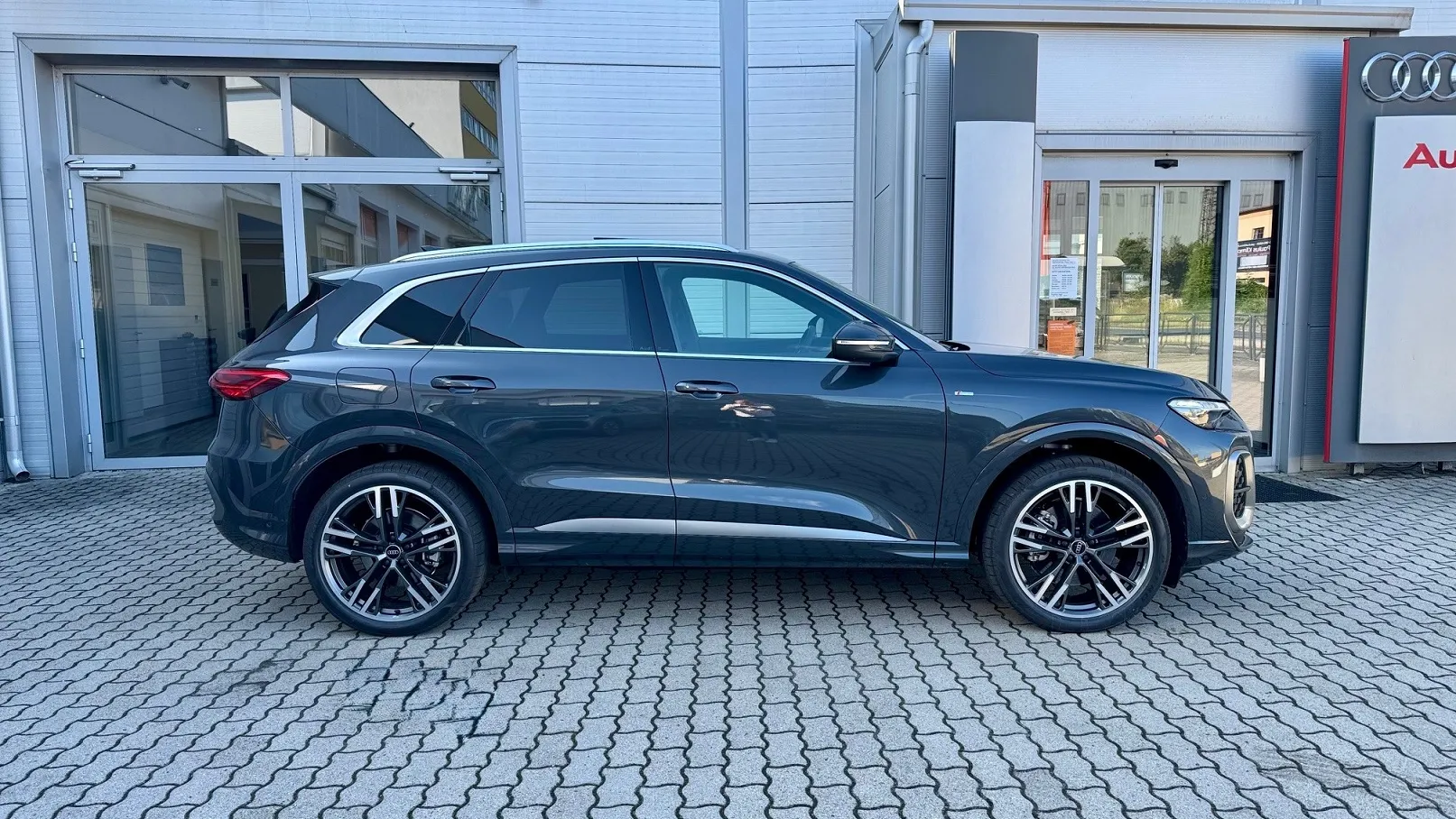 Q5 40 TDI quattro S tronic képe