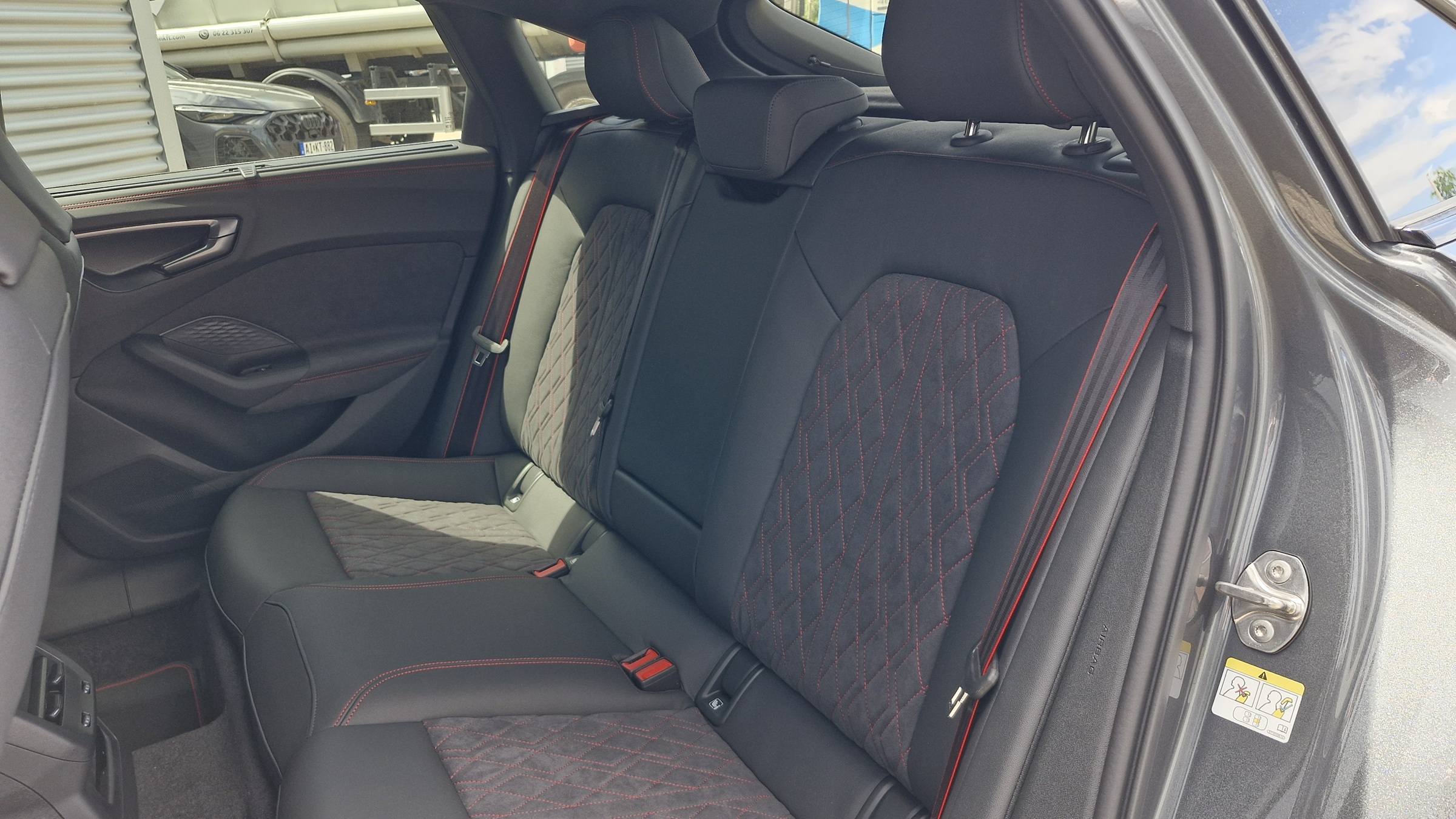 A5 Limousine 40 TDI qu. S tr. Business képe