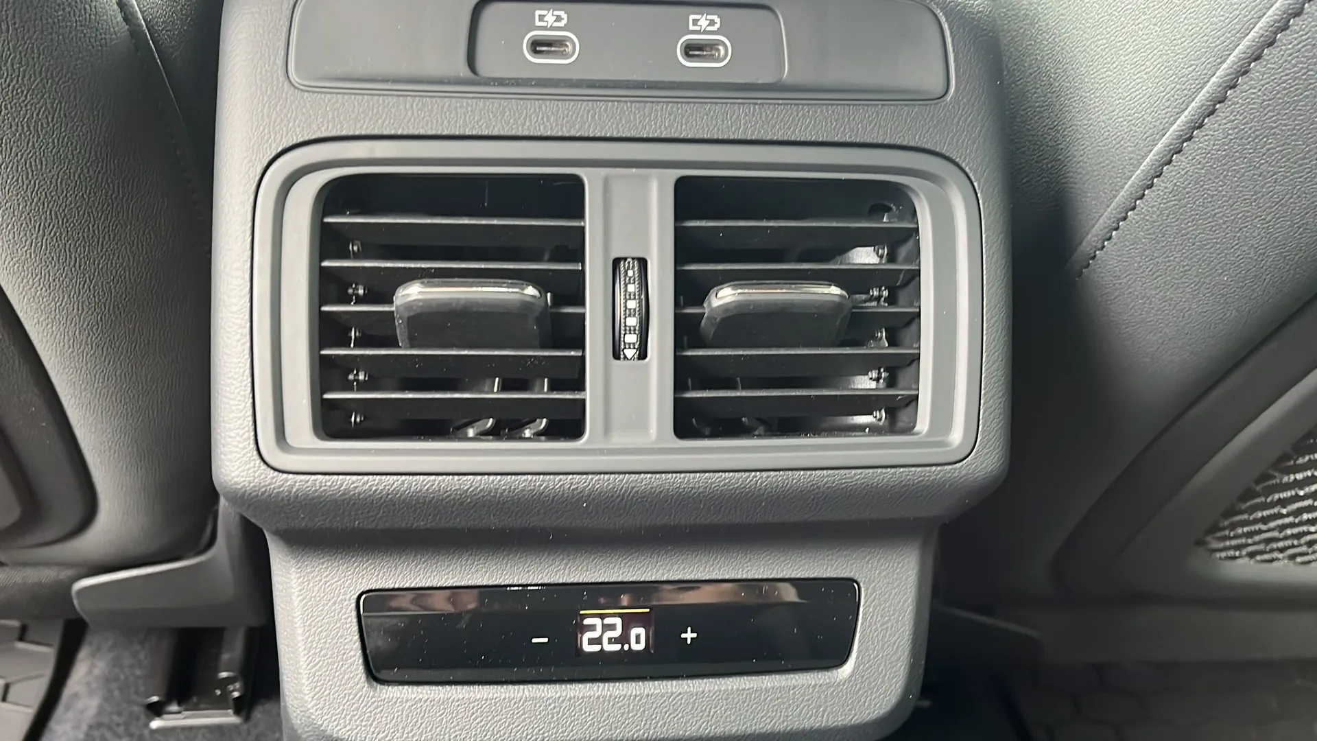 Q5 40 TDI quattro S tronic Business képe