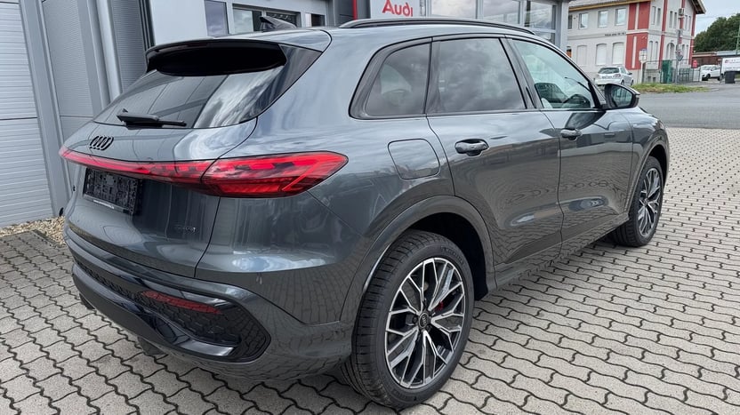 Q5 40 TDI quattro S tronic Business képe