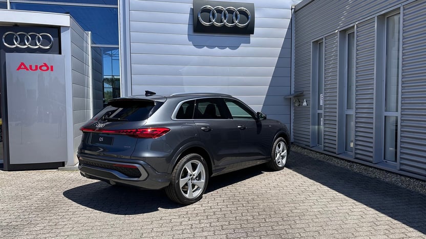 Q5 40 TDI quattro S tronic Business képe