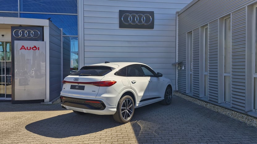 Q5 Sportback 40TDI qu. S tronic Business képe