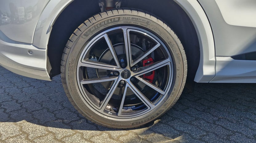 Q5 Sportback 40TDI qu. S tronic Business képe