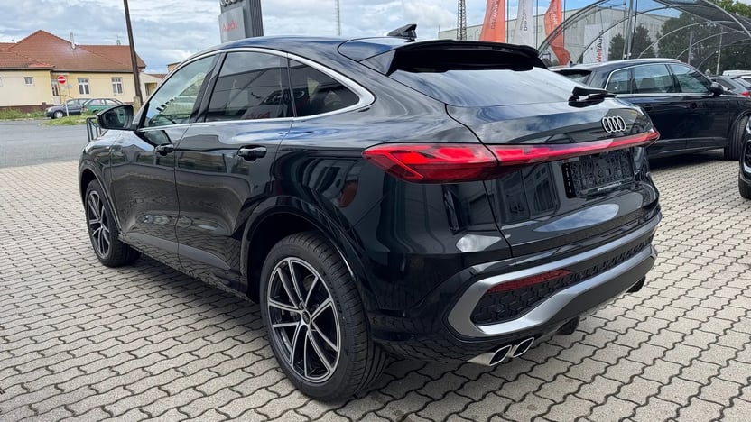 Q5 Sportback 40TDI qu. S tronic Business képe
