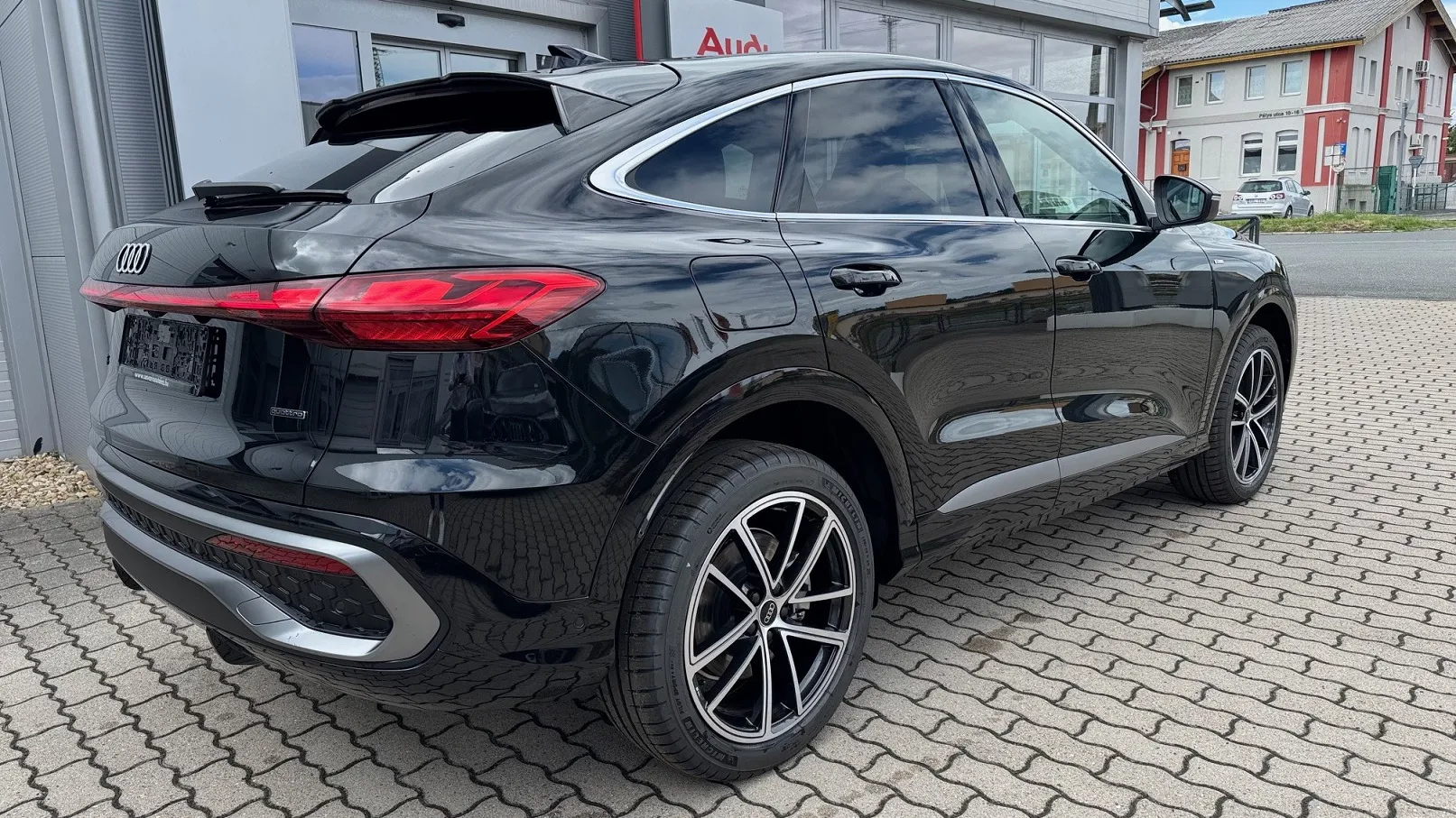 Q5 Sportback 40TDI qu. S tronic Business képe