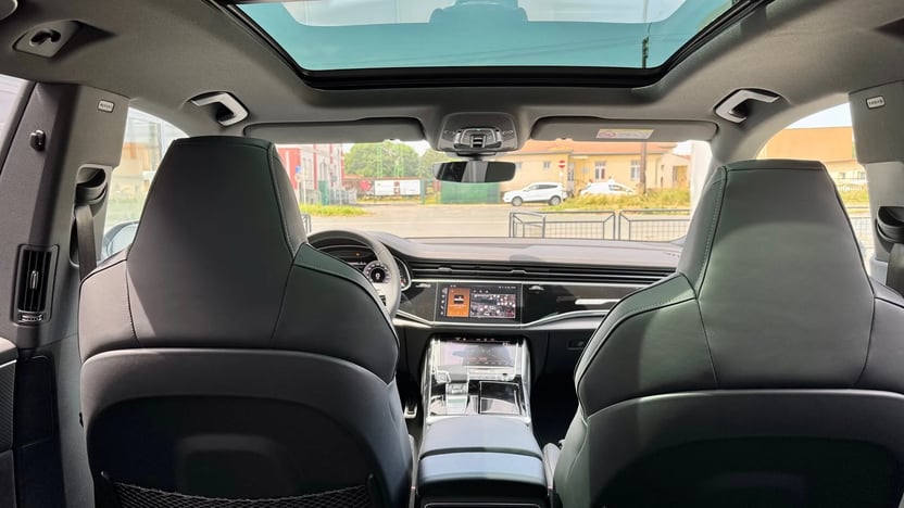 Q8 60 TFSI e quattro tiptronic képe