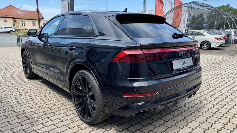 Q8 60 TFSI e quattro tiptronic képe