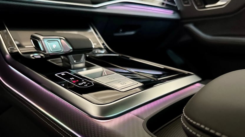 Q8 60 TFSI e quattro tiptronic képe