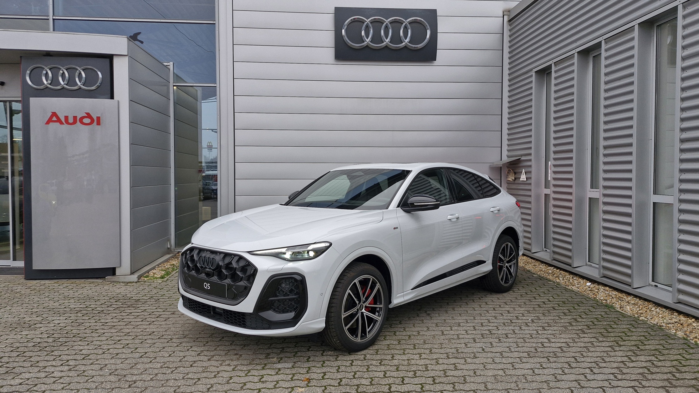 Q5 Sportback 40TDI qu. S tronic Business képe