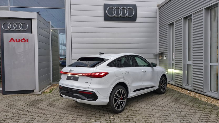 Q5 Sportback 40TDI qu. S tronic Business képe