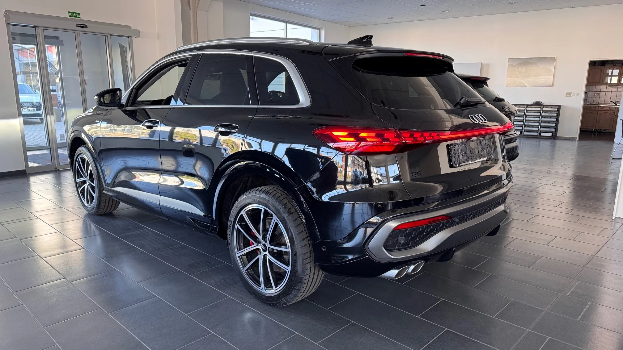 Q5 40 TDI quattro S tronic Business képe
