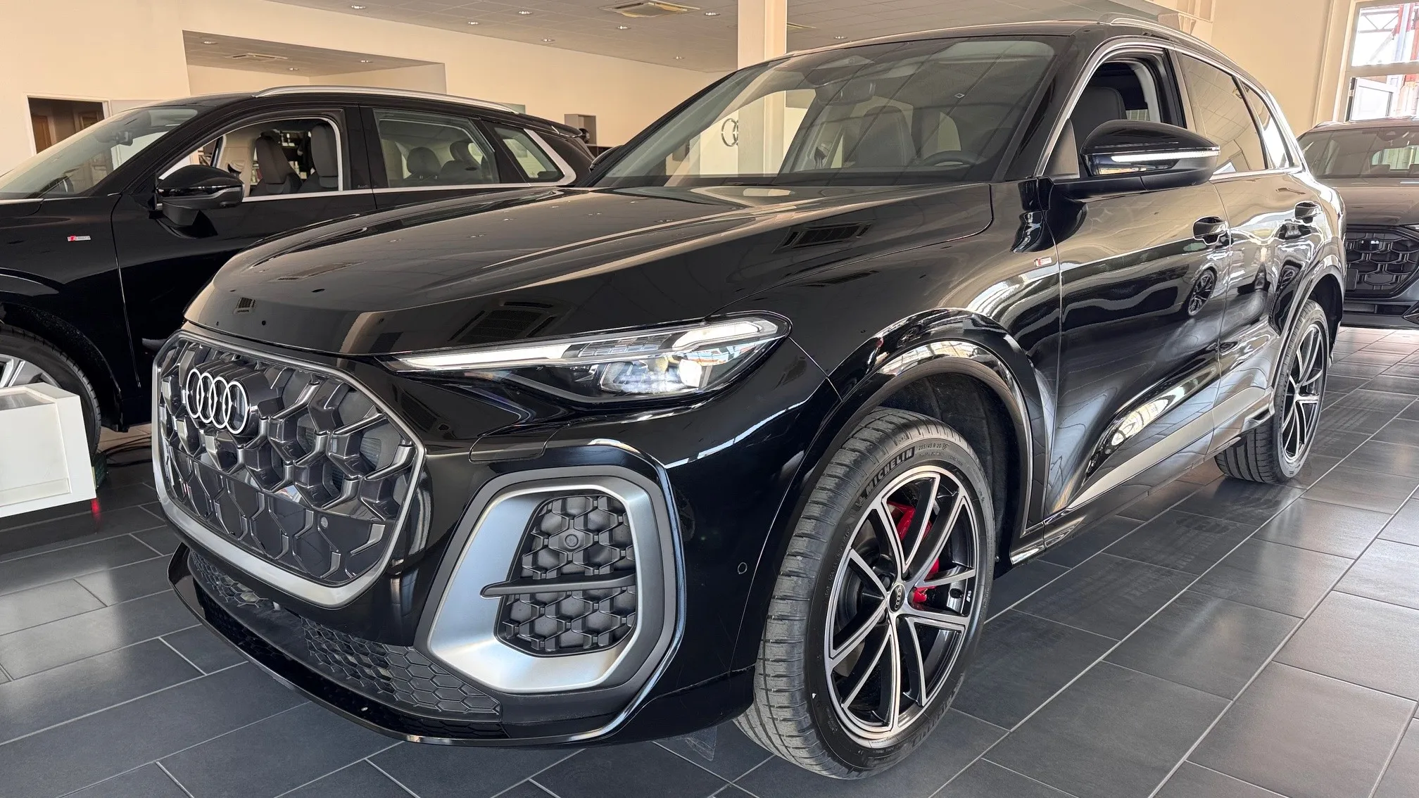 Q5 40 TDI quattro S tronic Business képe