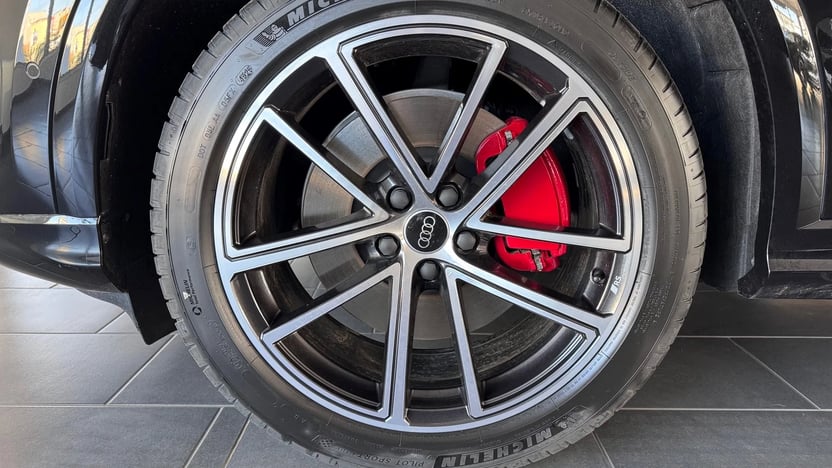 Q5 40 TDI quattro S tronic Business képe