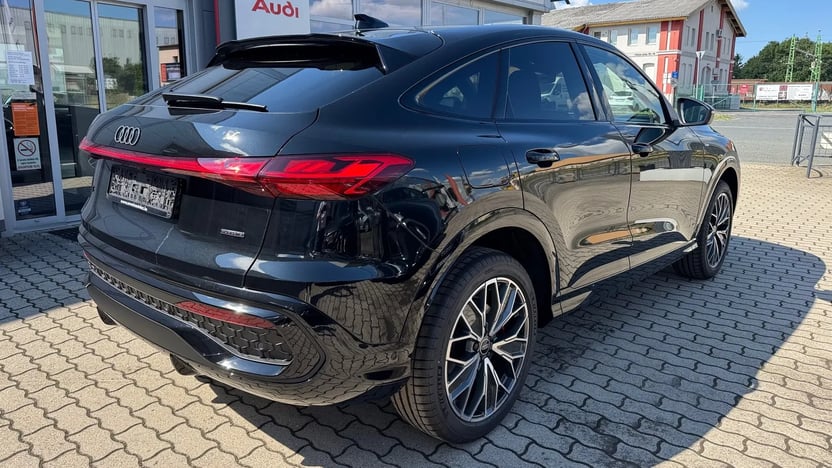 Q5 Sportback 40TDI qu. S tronic Business képe