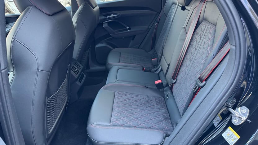 Q5 Sportback 40TDI qu. S tronic Business képe