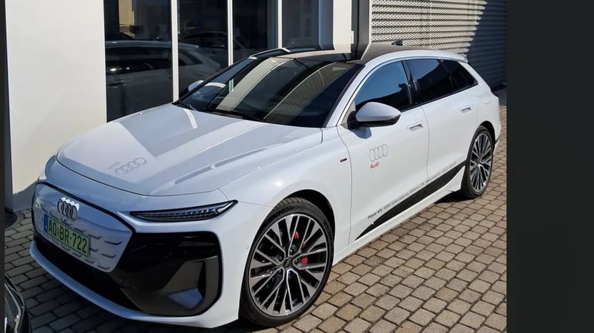 A6 Avant e-tron quattro képe