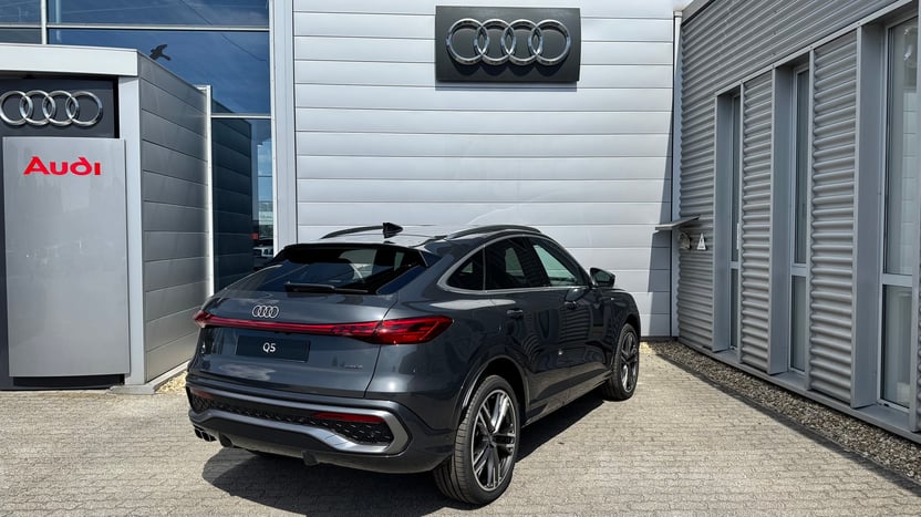 Q5 Sportback 40 TDI quattro S tronic képe