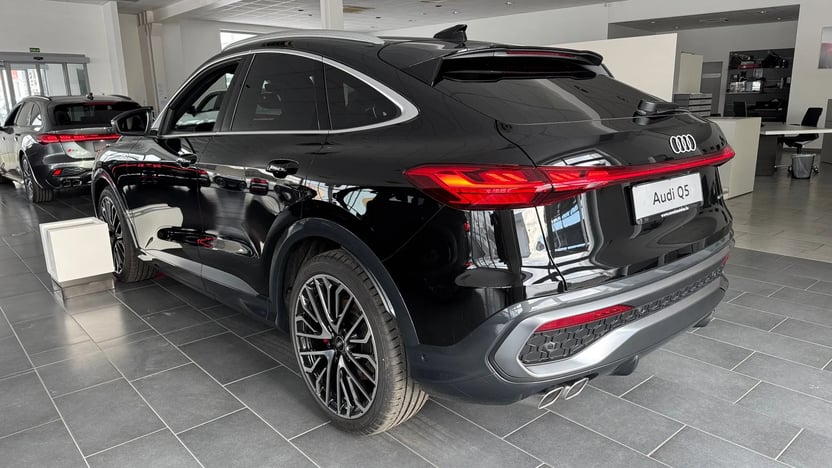 Q5 Sportback 40TDI qu. S tronic Business képe