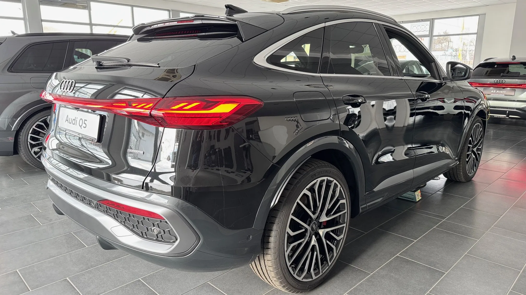 Q5 Sportback 40TDI qu. S tronic Business képe