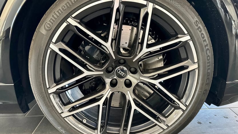 RS Q8 quattro tiptronic képe