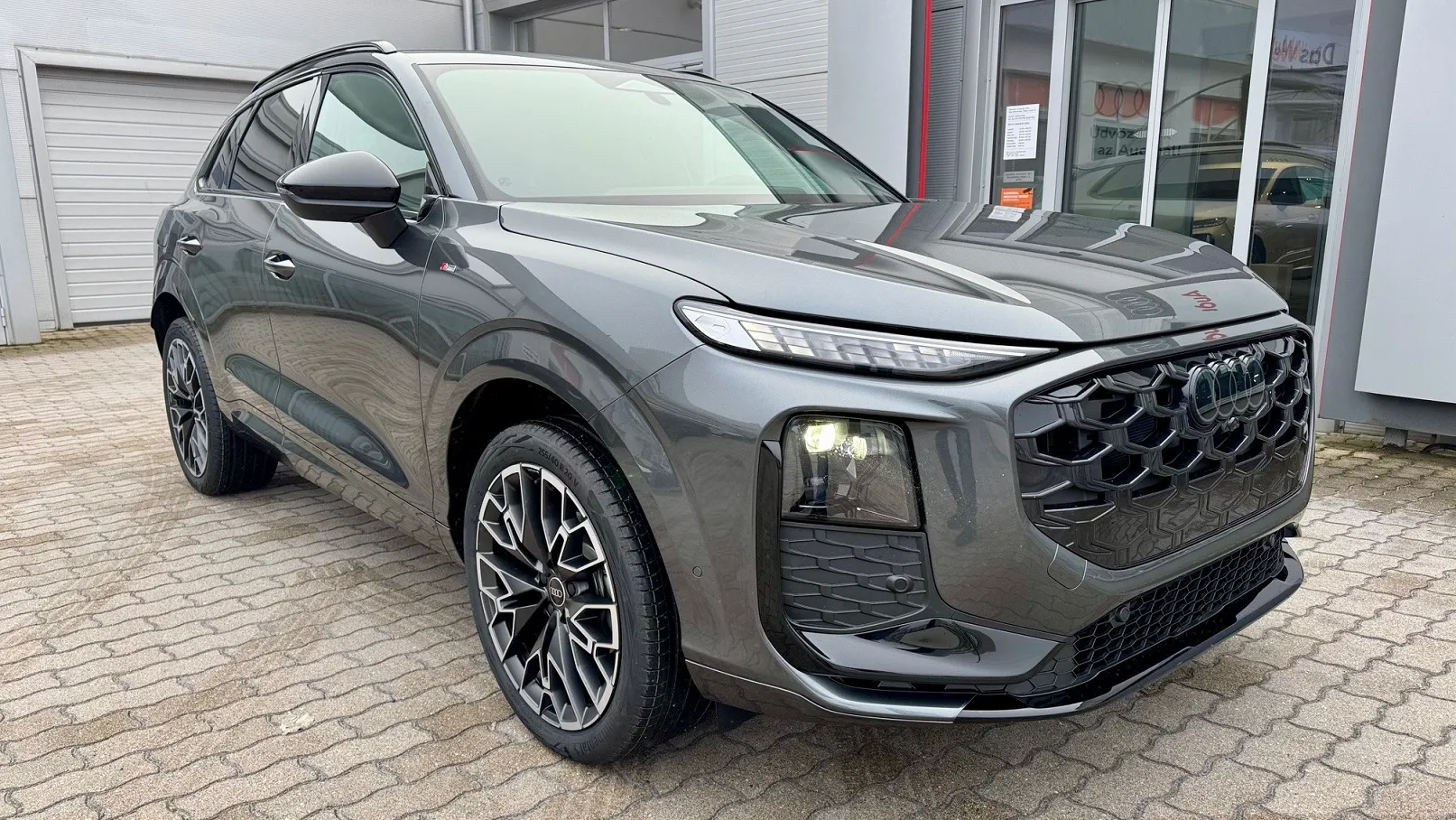 Q3 SUV TFSI 110 kW S tronic képe