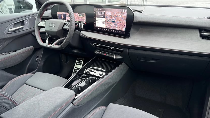 Q3 SUV TFSI 110 kW S tronic képe