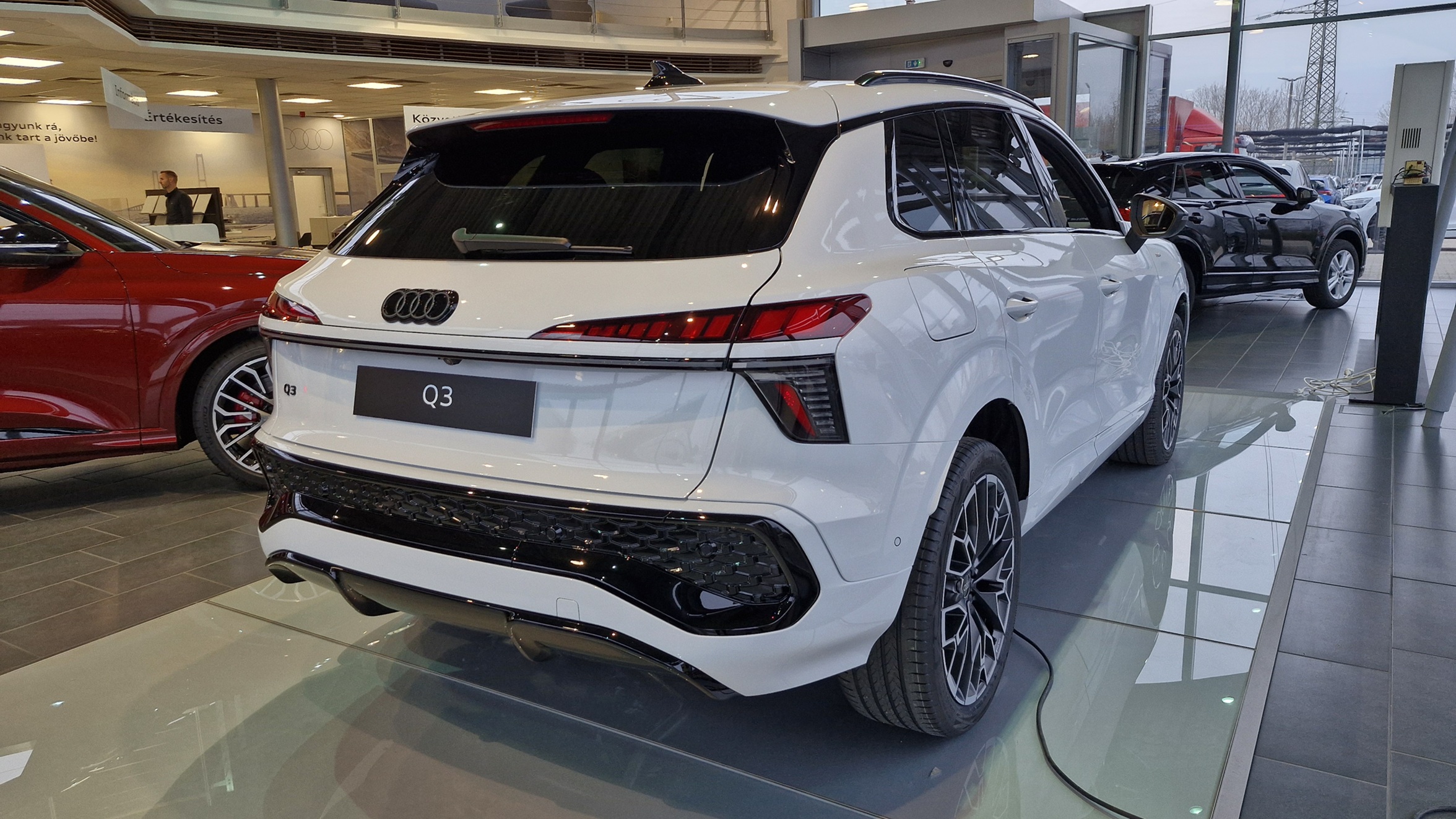 Q3 SUV TFSI 110 kW S tronic képe
