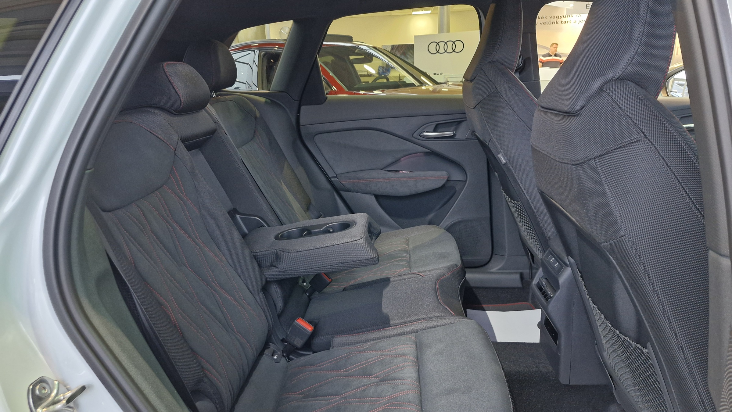 Q3 SUV TFSI 110 kW S tronic képe