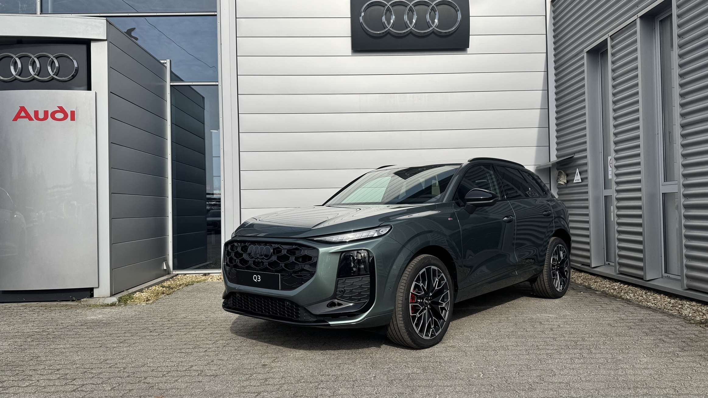 Q3 SUV TFSI quattro 150 kW S tronic képe