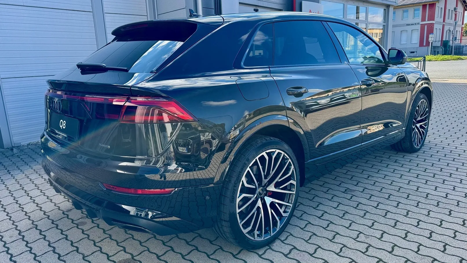 Q8 60 TFSI e quattro tiptronic képe