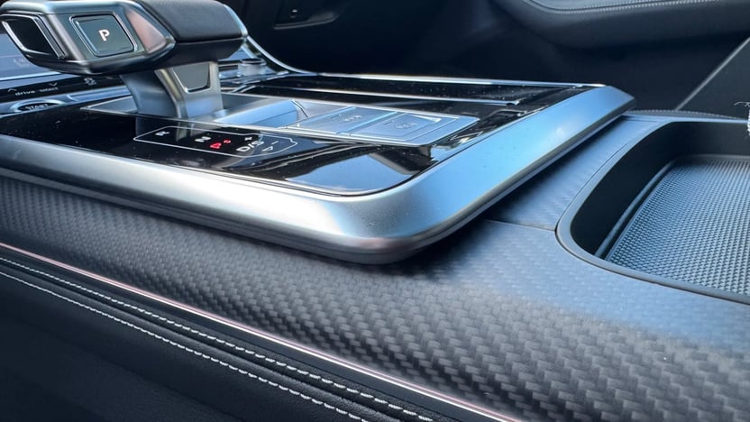 Q8 60 TFSI e quattro tiptronic képe