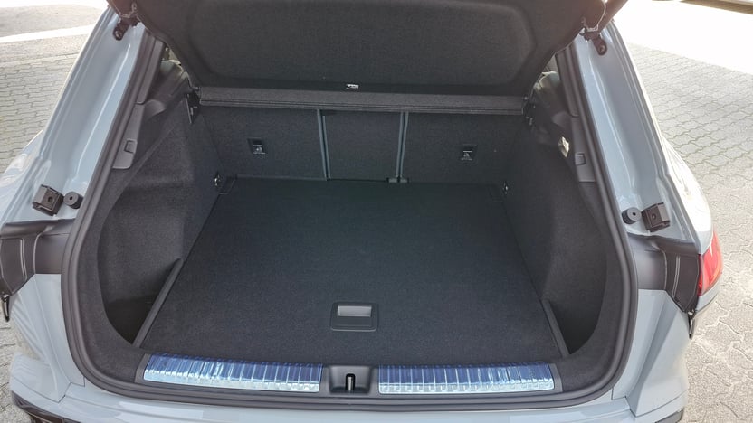 Q3 SUV TFSI quattro 195 kW S tronic képe