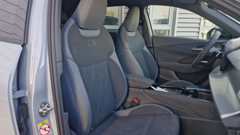 Q3 SUV TFSI quattro 195 kW S tronic képe