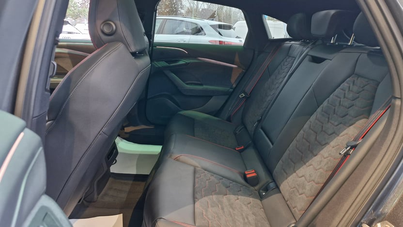 A6 SB e-tron performance Dark Style képe