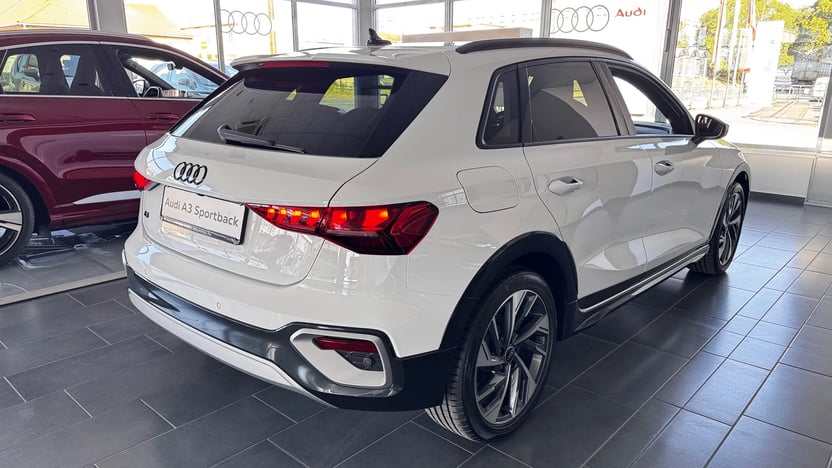 A3 allstreet 35 TFSI S tronic Lifestyle képe