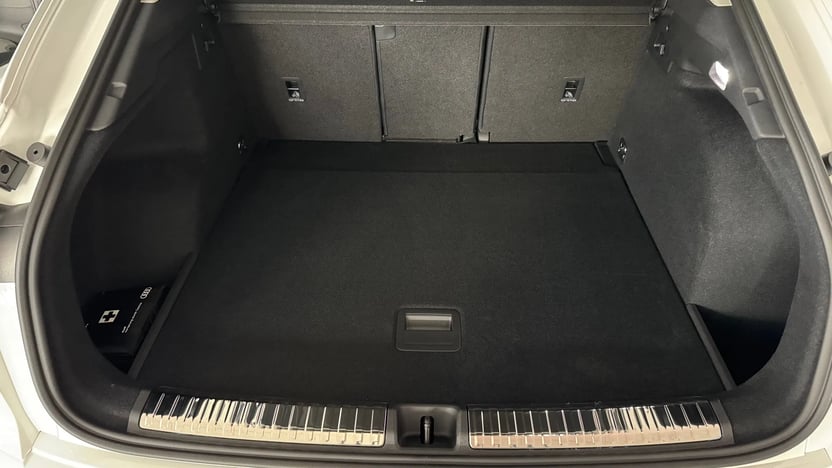 Q3 SB TDI 110 kW S tronic képe