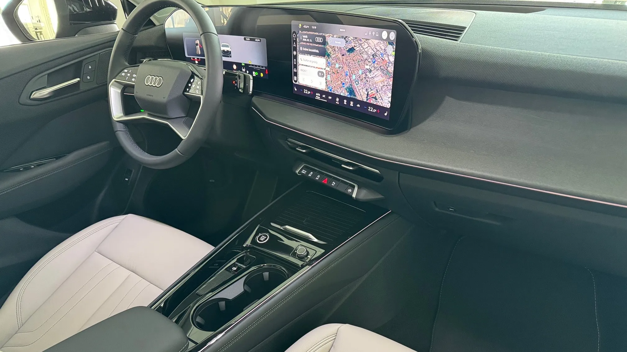 Q3 SUV TFSI 110 kW S tronic képe