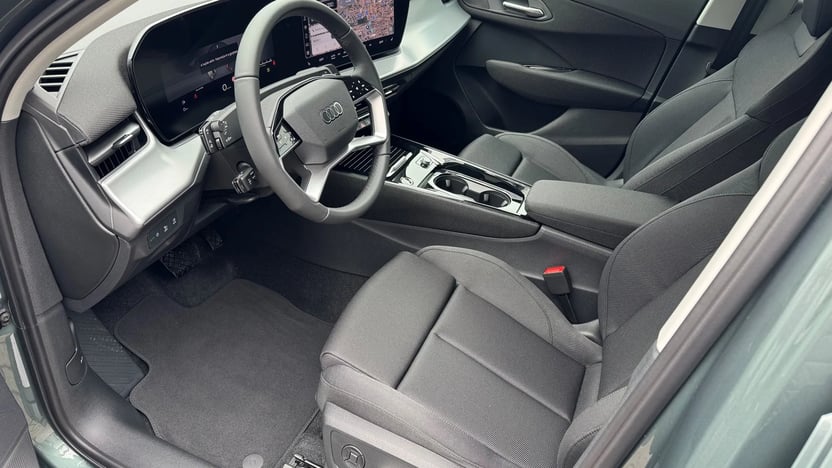 Q3 SUV TDI 110 kW S tronic képe