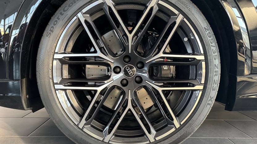 RS Q8 quattro tiptronic képe