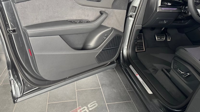 RS Q8 quattro tiptronic képe